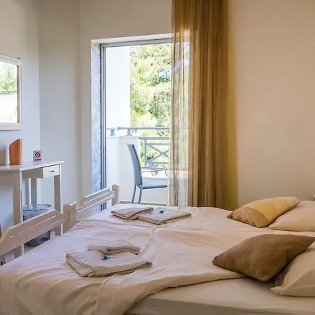 Anais Hotel 2*